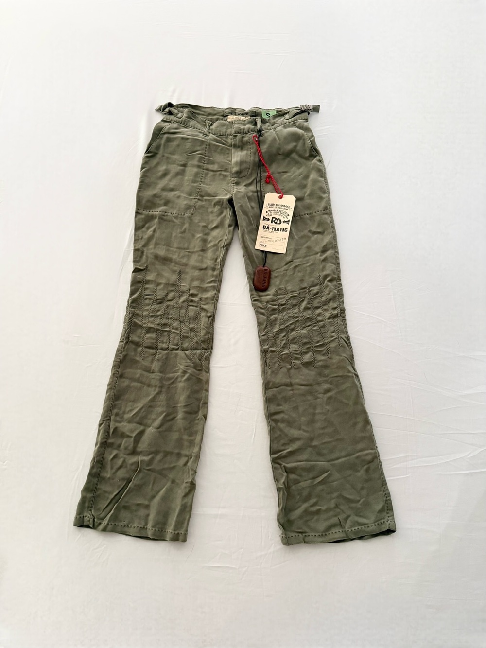 Y2K Da-Nang army green 100% silk capris